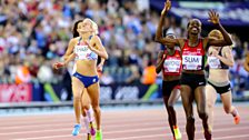 Lynsey driving for the line in the Commonwealth Games 800 final