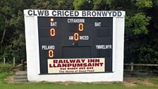 Bwrdd sgôr Clwb Criced Bronwydd