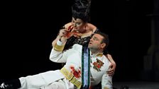 Liudmyla Monastyrska as Amelia and Joseph Calleja as Riccardo in Act III