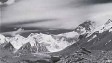 John Noel photograph of Mount Everest in 1913