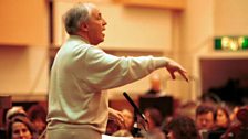 Pierre Boulez conducting in 1999.