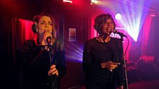 Jess's backing singers