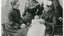 Barbara Hepworth as an infant with her parents, her pater-­‐ nal grandmother and her paternal great grandmother, 1903