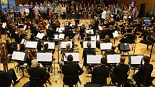 91ȱ National Orchestra of Wales accompanying the World Record setting duet