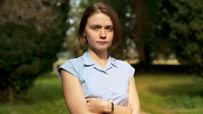 Kit (Jessica Barden)