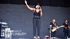 Mary J. Blige at Glastonbury 2015