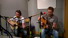 Damien O'Kane & David Kosky playing live at ˿ Leeds