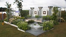 Maggie's Water Garden, designed by Amanda Waring & Laura Arison