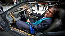 鶹 Economics Editor, Robert Peston tries the DeLorean for size