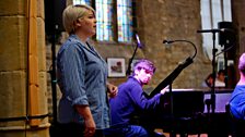 Hannah Reymold (soprano), Mark Edwards (piano percussion)