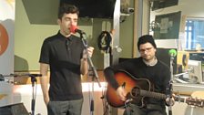 Nathan Sykes sings live!