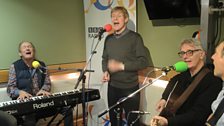 The Manfreds sing two 60s classics