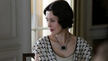 Wallis Simpson (Gina McKee), future Duchess of Windsor