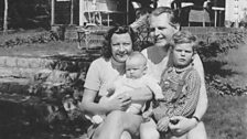 Meisel family at lake house, 1940s (Edition Meisel GmbH)