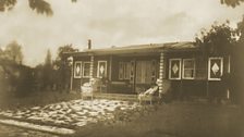 The lake house, photograph by Lotte Jacobi, 1928 (Alexander Family Archive)