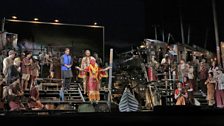 Maurisz Kwiecien (Zurga), Nicolas Testé (Nourabad), Diana Damrau (Leila) in Bizet's Les Pêcheurs de Perles