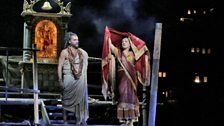 Nicolas Testé (Nourabad) & Diana Diana Damrau (Leila) in Bizet's Les Pêcheurs de Perles from the Metropolitan Opera, New York