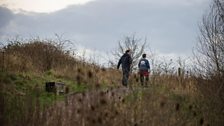 Jo and Lee Mack head off into the countryside