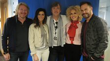 Little Big Town pose with Richard Madeley