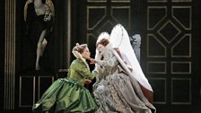 Sara, the Duchess of Nottingham (Elina Garanca) & Elisabetta (Sondra Radvanovsky)