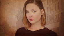 Nana Copeau (Holliday Grainger)