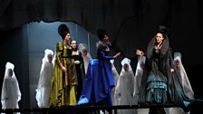 Lucrezia Contarini (Maria Agresta) with members of the Royal Opera Chorus