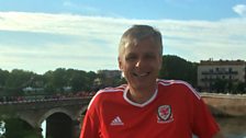 Ar y ffordd i gem Cymru v Rwsia