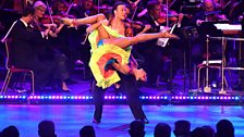 Kevin Clifton and Karen Clifton dance at the Strictly Prom with conductor Gavin Sutherland and the 鶹ҳ Concert Orchestra