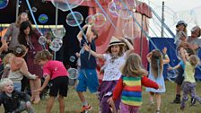 Towersey Festival 2016: Bubbles!