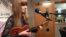 Astraluna performing live on The Durbervilles Folk & Roots Show