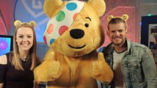 Kim, Pudsey agus Derek san stuidio