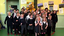 Pudsey aig Bun-sgoil Dhùn Bheagain