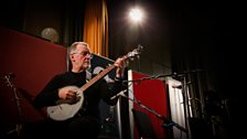 Dave Arthur on banjo