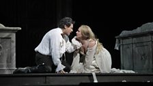 Vittorio Grigolo as Roméo and Diana Damrau as Juliette