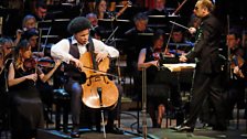 Sheku Kanneh-Mason performing at the Grand Final of 鶹ƵAV Young Musician 2016