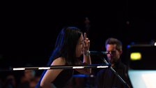 Shiori Usui performs her piece 'From Scratch' with the 鶹Լ Scottish Symphony Orchestra