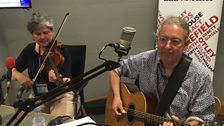 Duncan McFarlane and Anne Brivonese playing live on The Durbervilles Folk & Roots Show