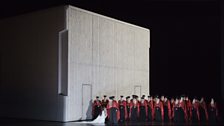 Ekaterina Semenchuk as Amneris with the Concert Association of the Vienna State Opera Chorus