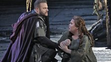 Joseph Calleja & Jamie Barton as Pollione & Adalgisa