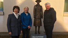 Helen, Lesley Ross at the Amy Carmichael statue