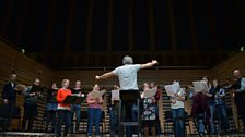 Harry Christophers rehearses the Sixteen at King's Place