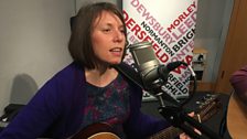 Fran Wyburn playing live on The Durbervilles Folk & Roots Show