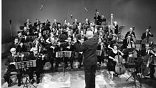 The 鶹Լ Welsh Orchestra's first television appearance / Yn 1961 yr ymddangosodd y gerddorfa ar y teledu gyntaf