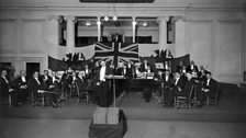 12 April 1928 was the first concert of the National Orchestra of Wales / Dyddiad pwysig yn hanes y gerddorfa