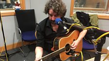 Ian Prowse playing in session on The Durbervilles Folk & Roots Show