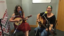 Union Jill performing live on The Durbervilles Folk & Roots Show