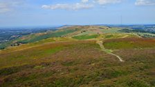 Bryniau Clwyd i gyfeiriad Sir y Fflint a'r Dwyrain - Tudur Aled Davies.