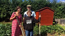 Nicola meets young gardener Toby and his dad James