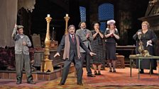 Plácido Domingo (center) in the title role of Puccini's "Gianni Schicchi"with (l. to r.) Patrick Carfizzi,  Atalla Ayan,