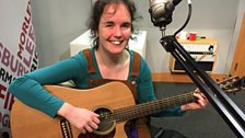 Lisa Marie Glover playing live on The Durbervilles Folk & Roots Show